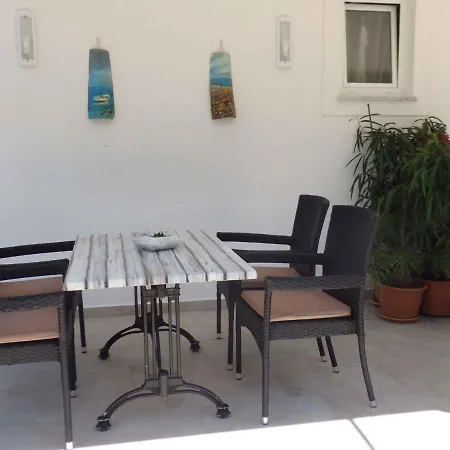 In - Insel Rab 43103 Apartment Supetarska Draga
