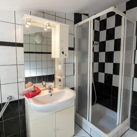 In - Insel Rab 43103 Apartman