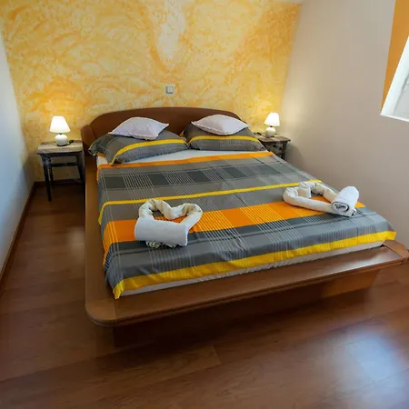 In - Insel Rab 43103 Apartment Supetarska Draga